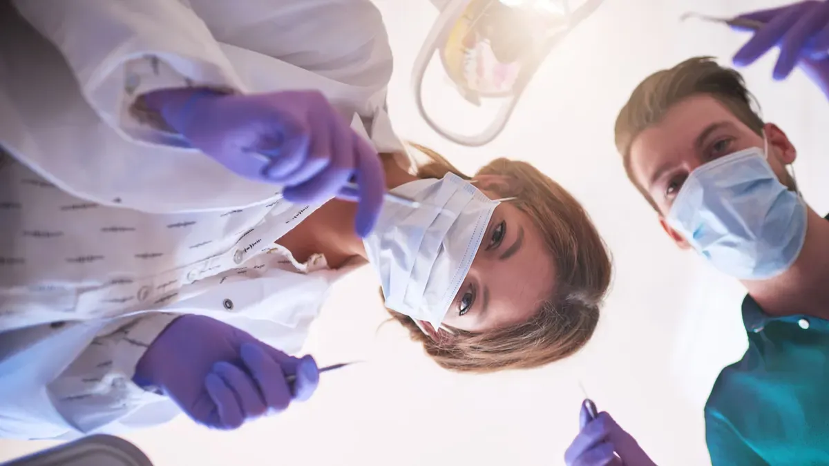 6 orientações que o ASB deve dar ao paciente após uma cirurgia bucal