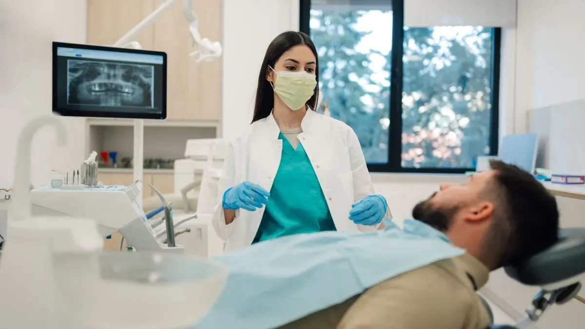 24 concursos públicos abertos para auxiliar de dentista